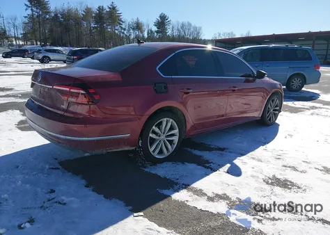 2018 Volkswagen Passat 2.0T Se z USA, uszkodzony, nr VIN 1VWBA7A3XJC034418
